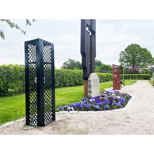 Lysskap "Snäcka", svart