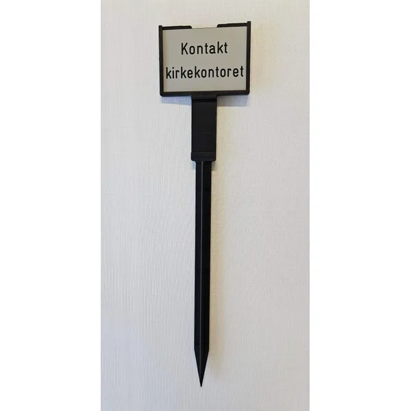 MERKEPINNE 35 CM SVART, ØVRE SKILT MED TEKST