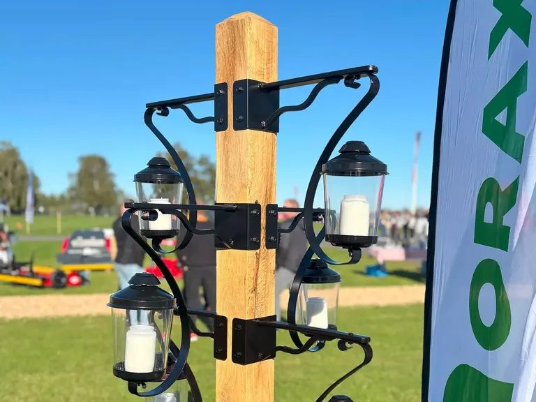 Lyktfeste for "Värna" (u/ lykt)