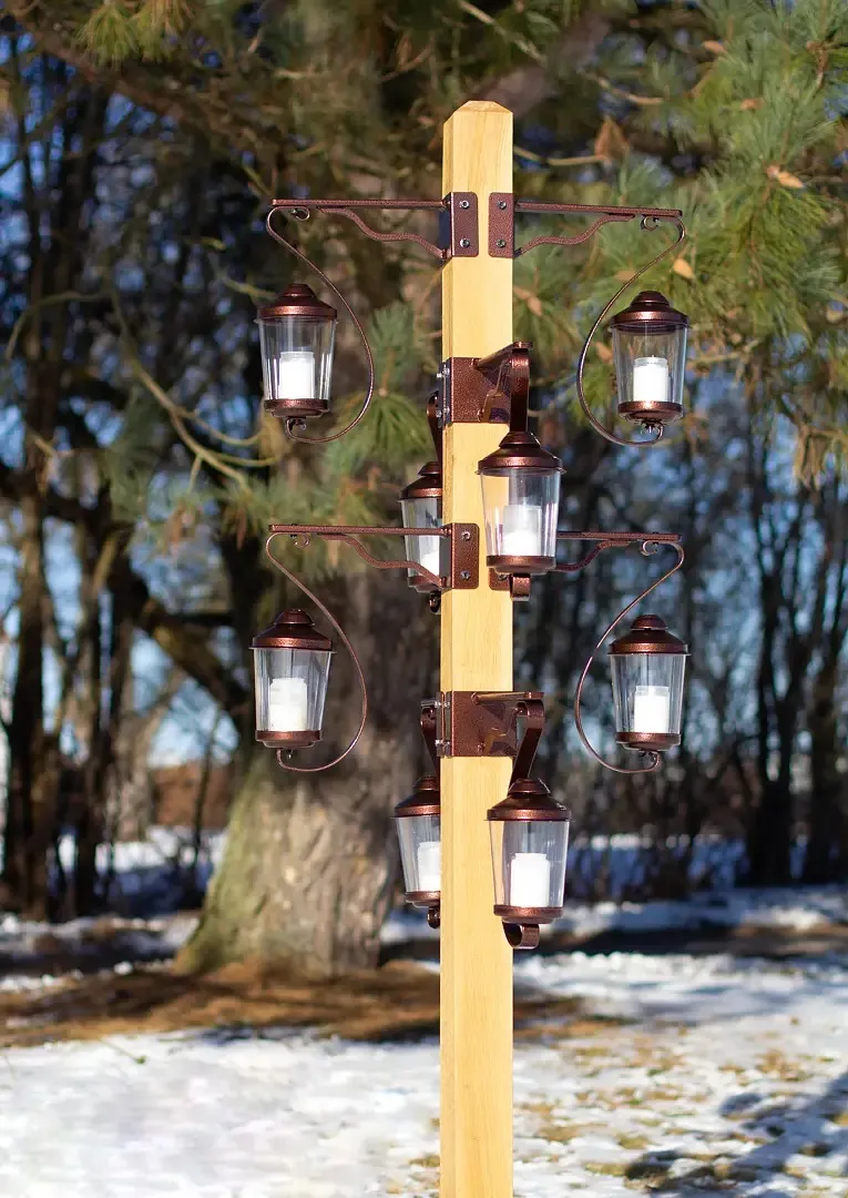 Stolpe "Värna" i eik m/ gravlykter  "Staffan" 6 stk.