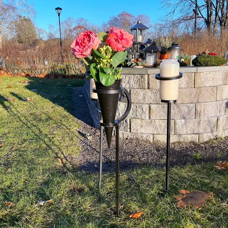 Stativ for gravvase/gravlys 2 stk. Lakkert sort.