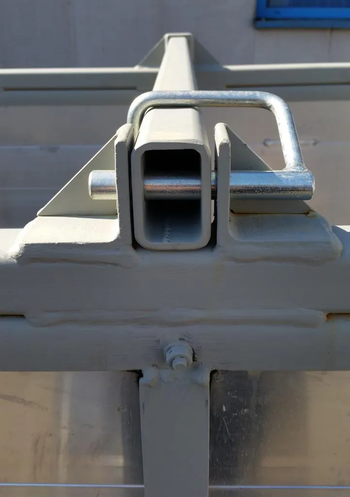 STEMPLINGSKASSE, TRAVERS